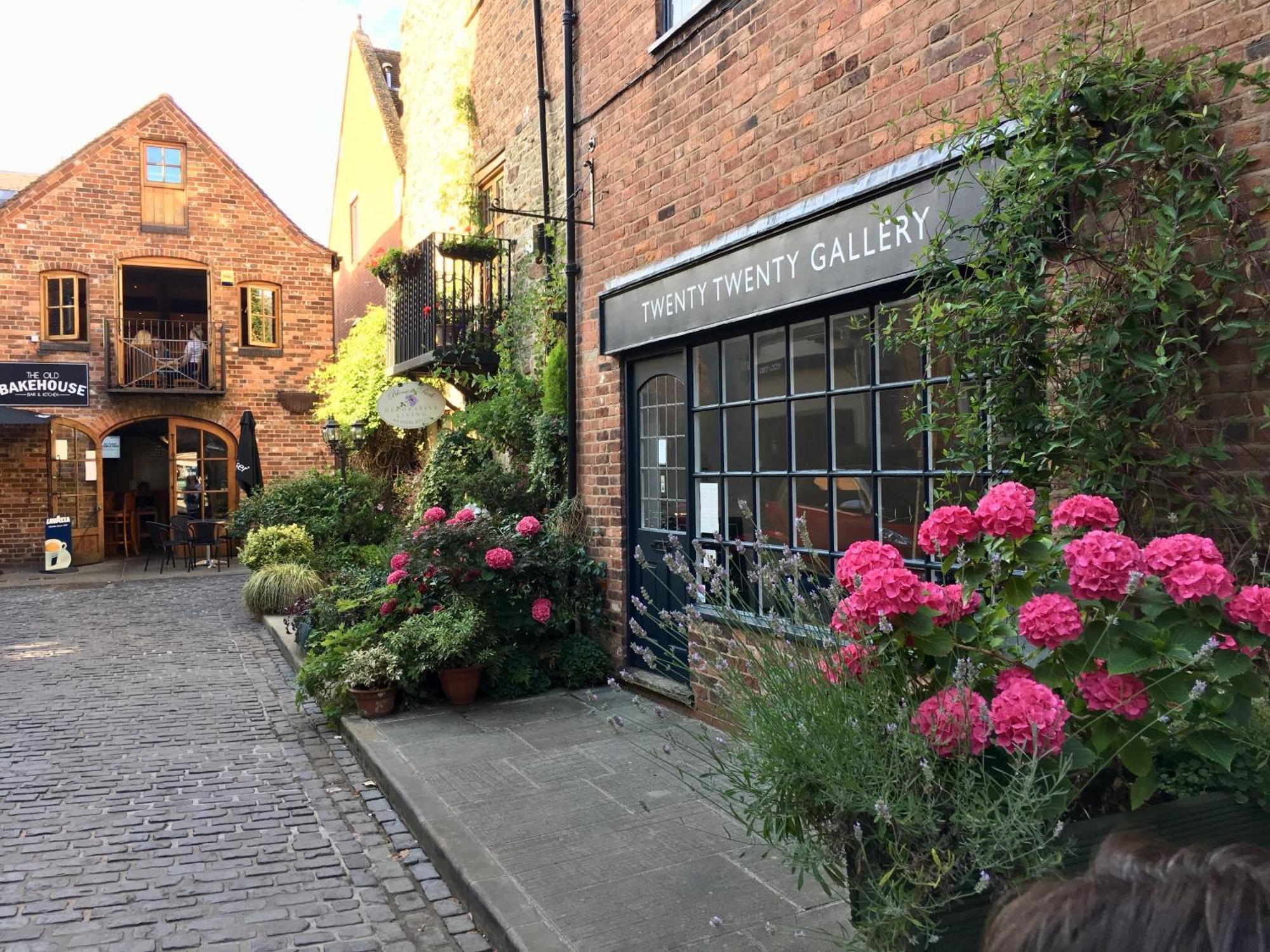 Luxury 2 Bed Apartment With Free Parking Ludlow Exterior photo